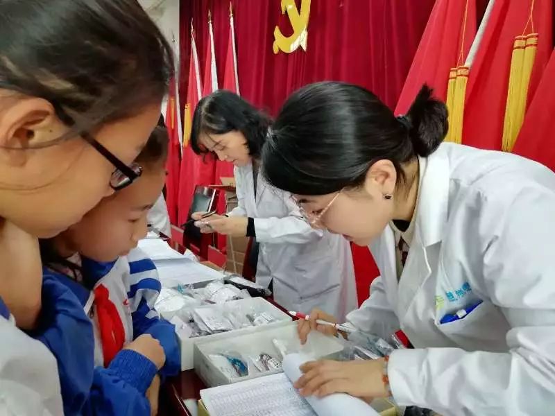 這是個有點心酸的故事，愛心送給那些需要幫助的孩子