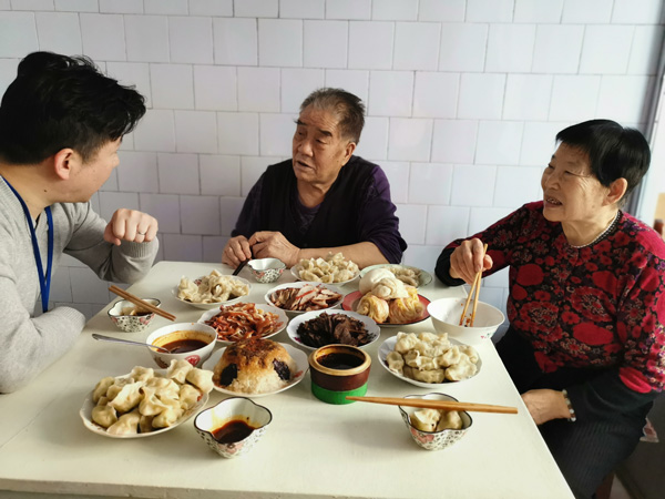 元宵慰問送祝福，濃濃關(guān)愛暖人心